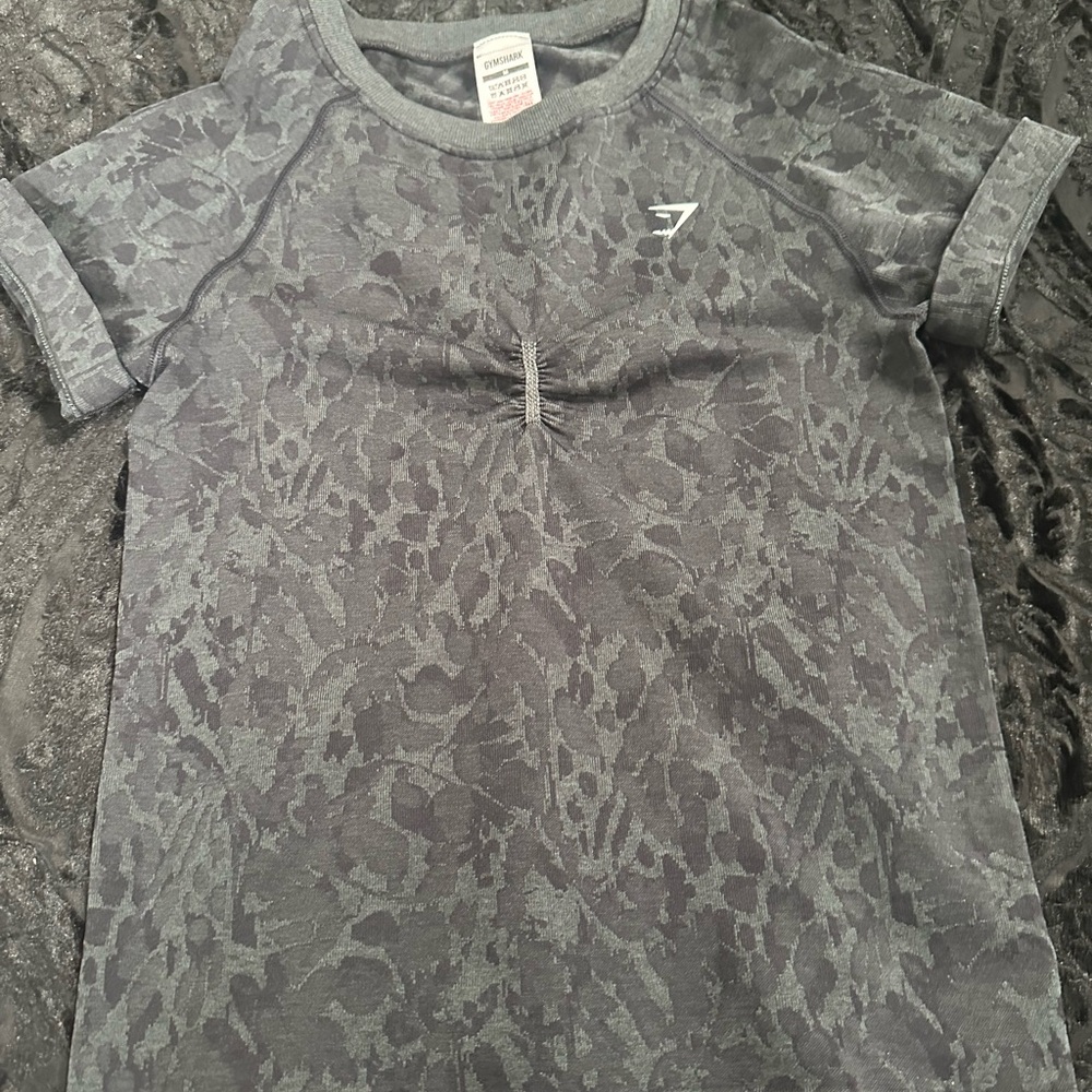 Gymshark Dark Gray Charcoal Camo Workout Tee